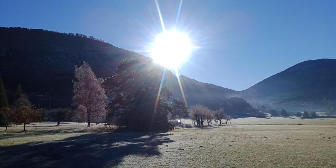 Montagne, Mer Et Verdon Séranon 외부 사진